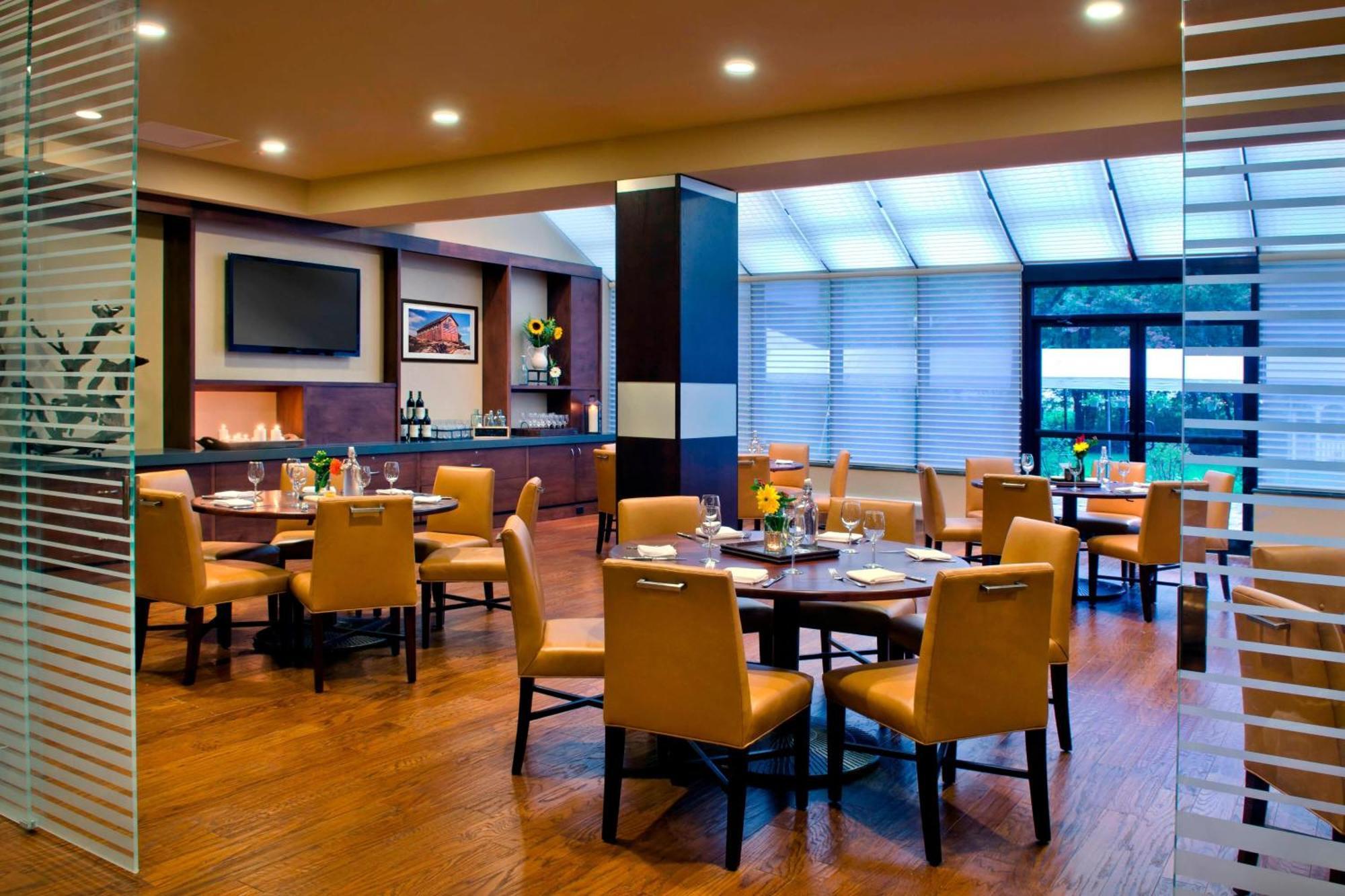 Trumbull Marriott Shelton Nhà hàng bức ảnh