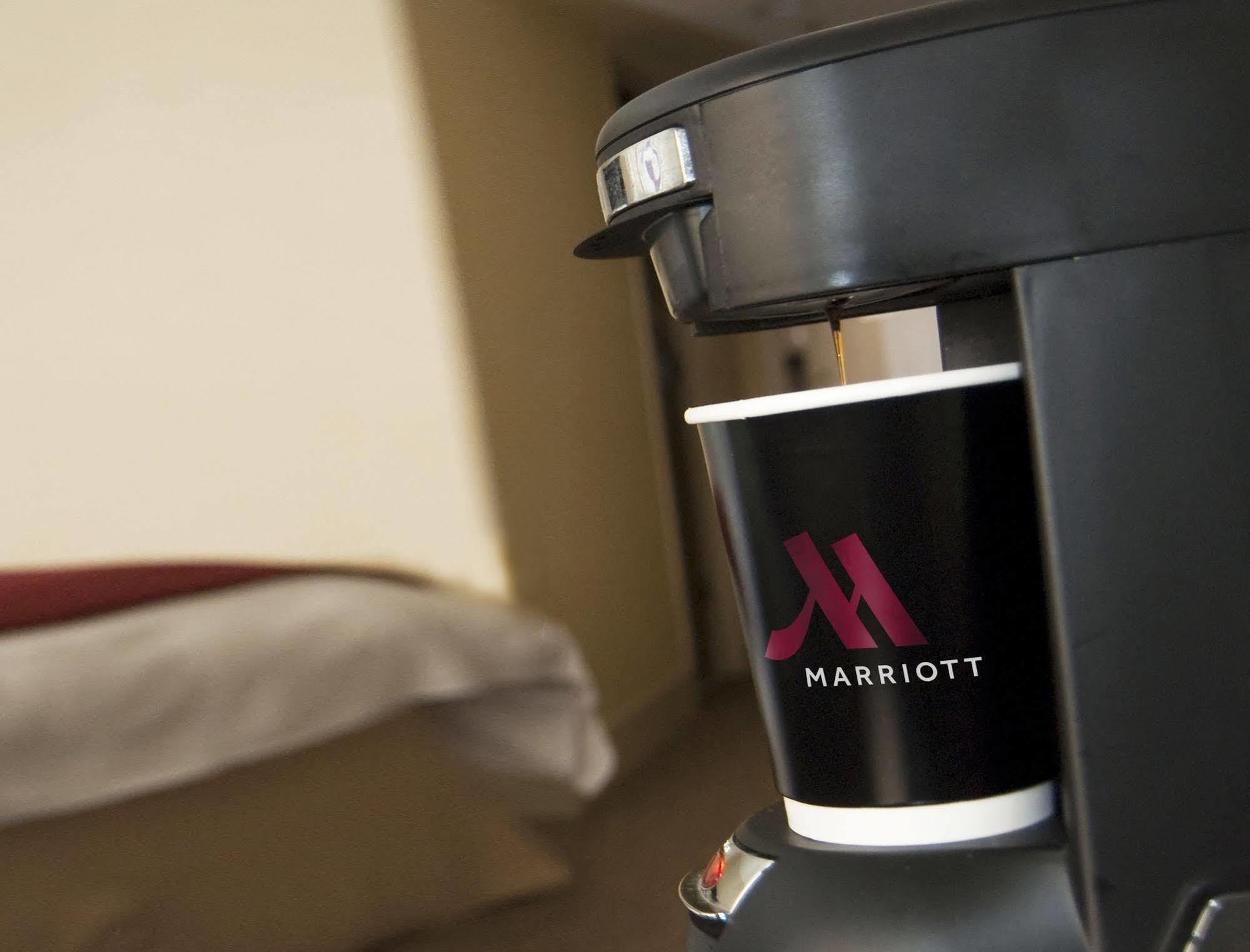 Trumbull Marriott Shelton Ngoại thất bức ảnh